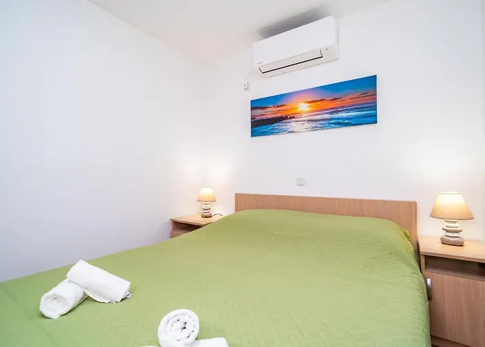 Central Apartment With Terrace